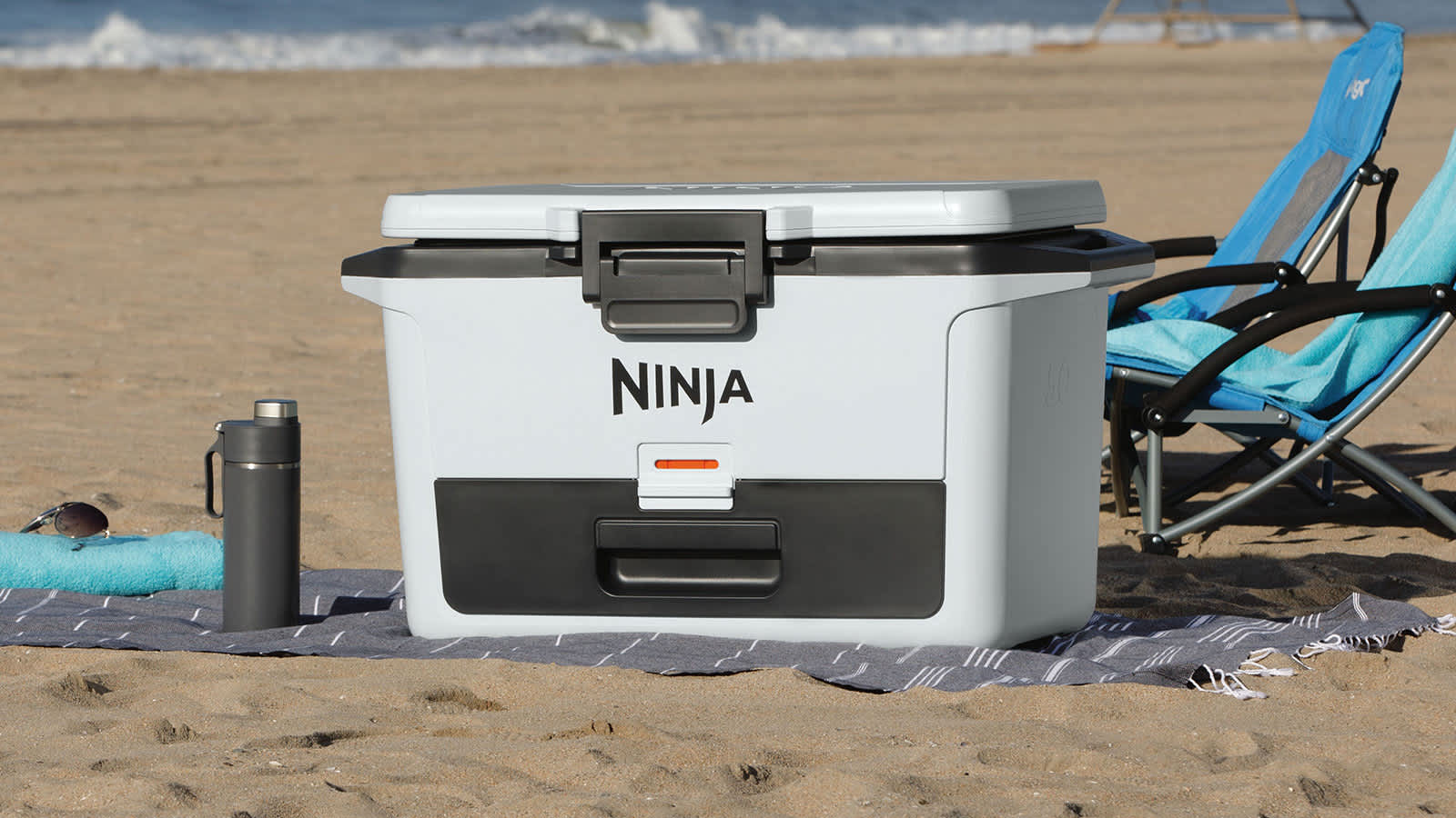 Ninja FrostVault 50QT/47L Hard Cooler with Dry Zone – Lake Paddle